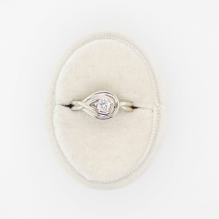 Round Diamond Ring
