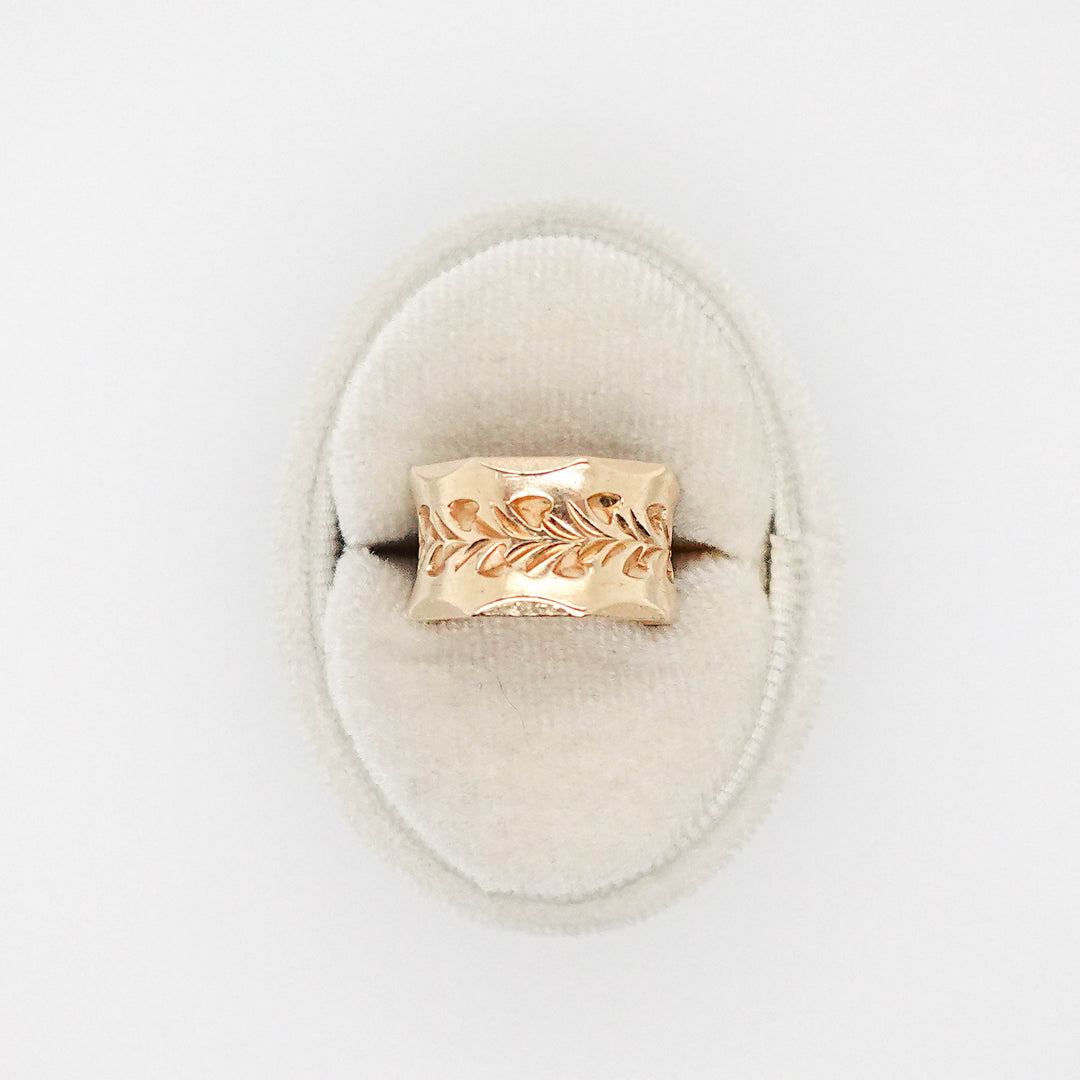 Engraved Heart Detail Cigar Band