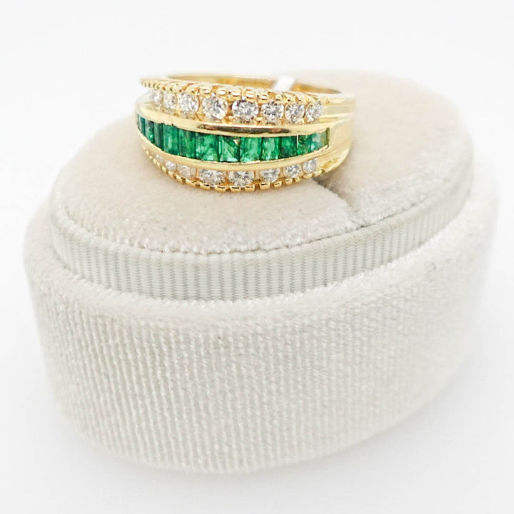 Baguette Emerald and Round Diamond Ring