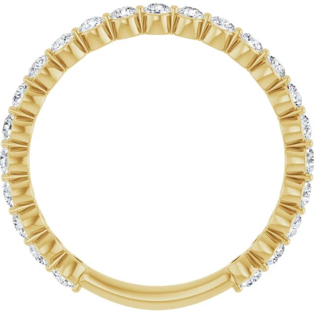 Round Diamond Shared-Prong Band - Acadian Estates &amp; Custom